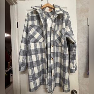 Promesa Gray and Cream Checkered Jacket